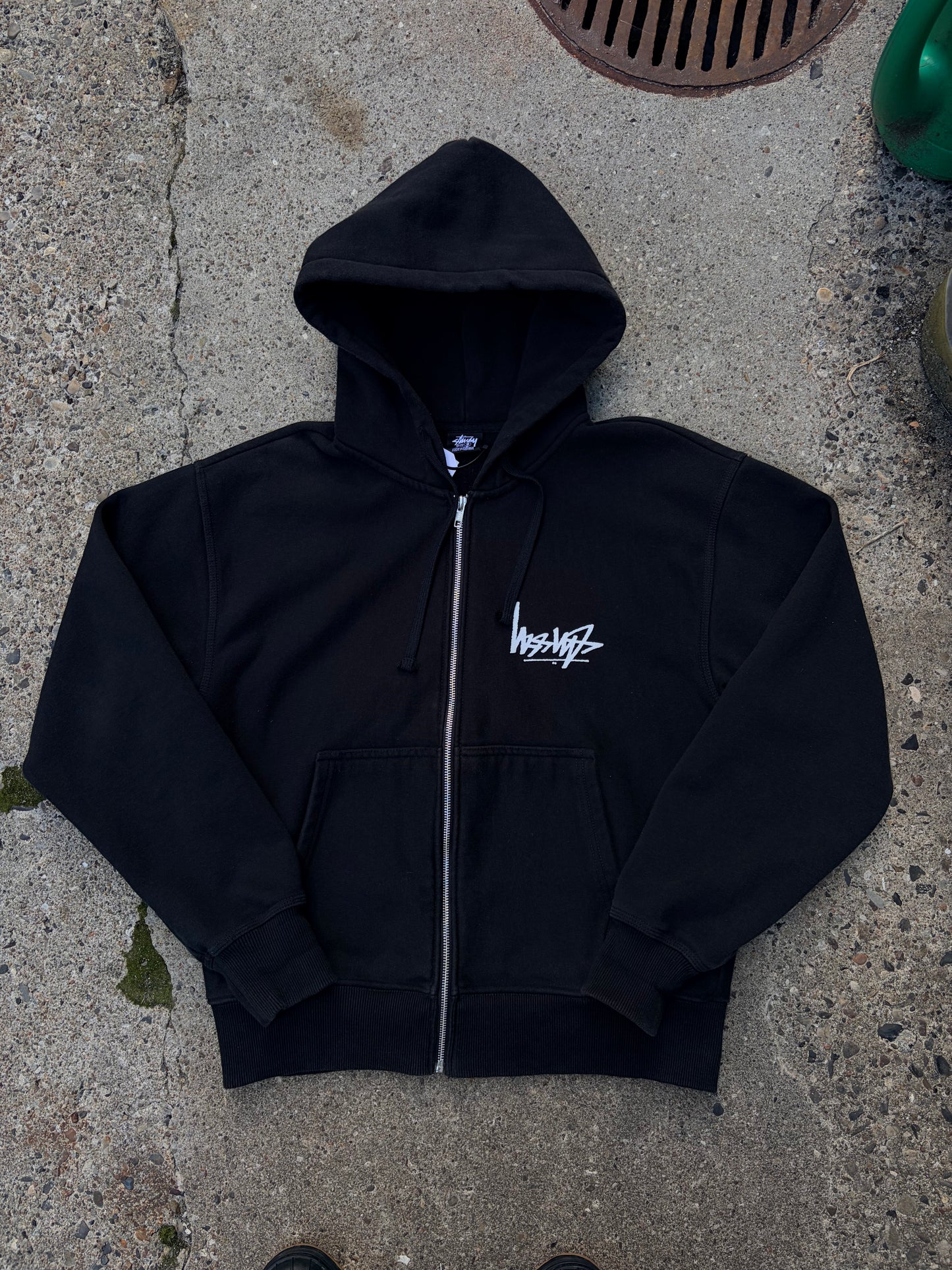Stüssy Zip Hoodie – Sort – Str. Small / Fitter Medium