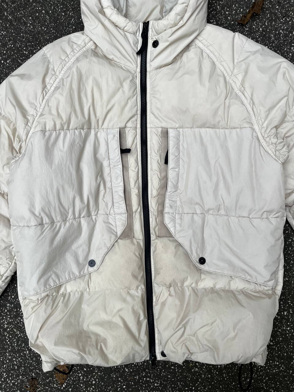Vinterjakke dynejakke Stone Island i hvid GARMENT DYED CRINKLE
REPS R-NY DOWN i L large