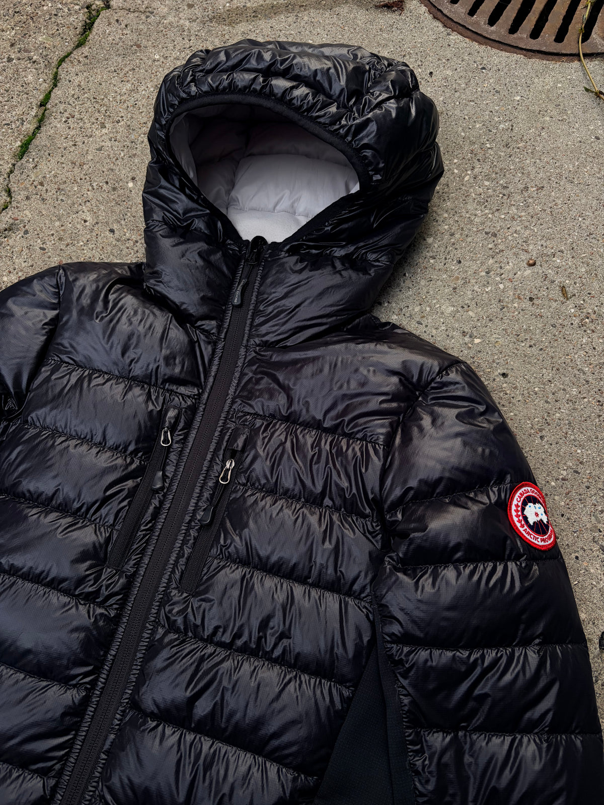 Canada Goose dunjakke til dame med hætte – Sort – Small