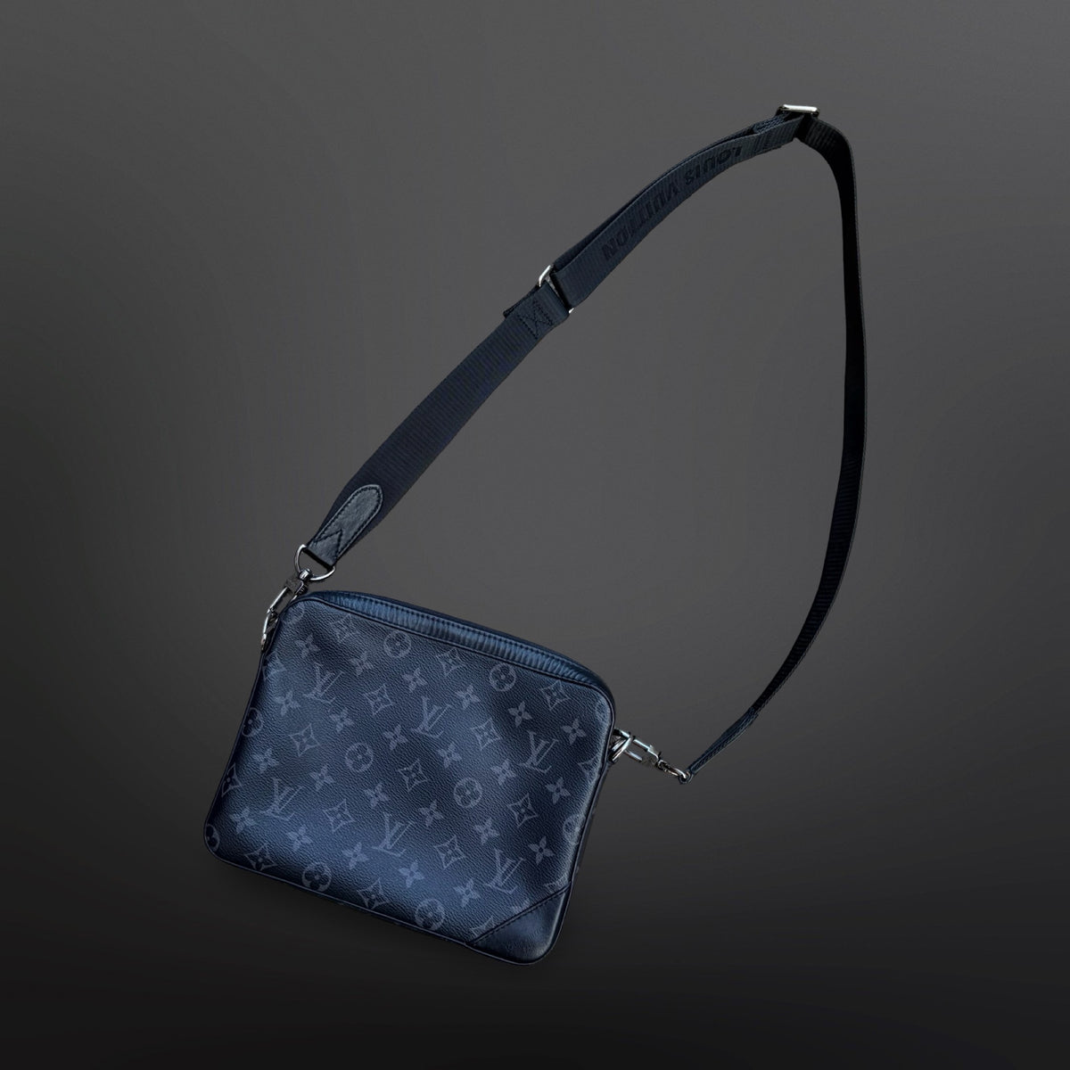 Louis Vuitton crossbody-taske – sort/grå monogram med skulderrem