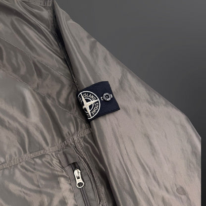 Stone Island Mesh Reflective Jacket – str. Large (fitter M)