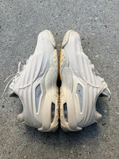 Originalfoto af beige Nike NOCTA sneakers – 3266