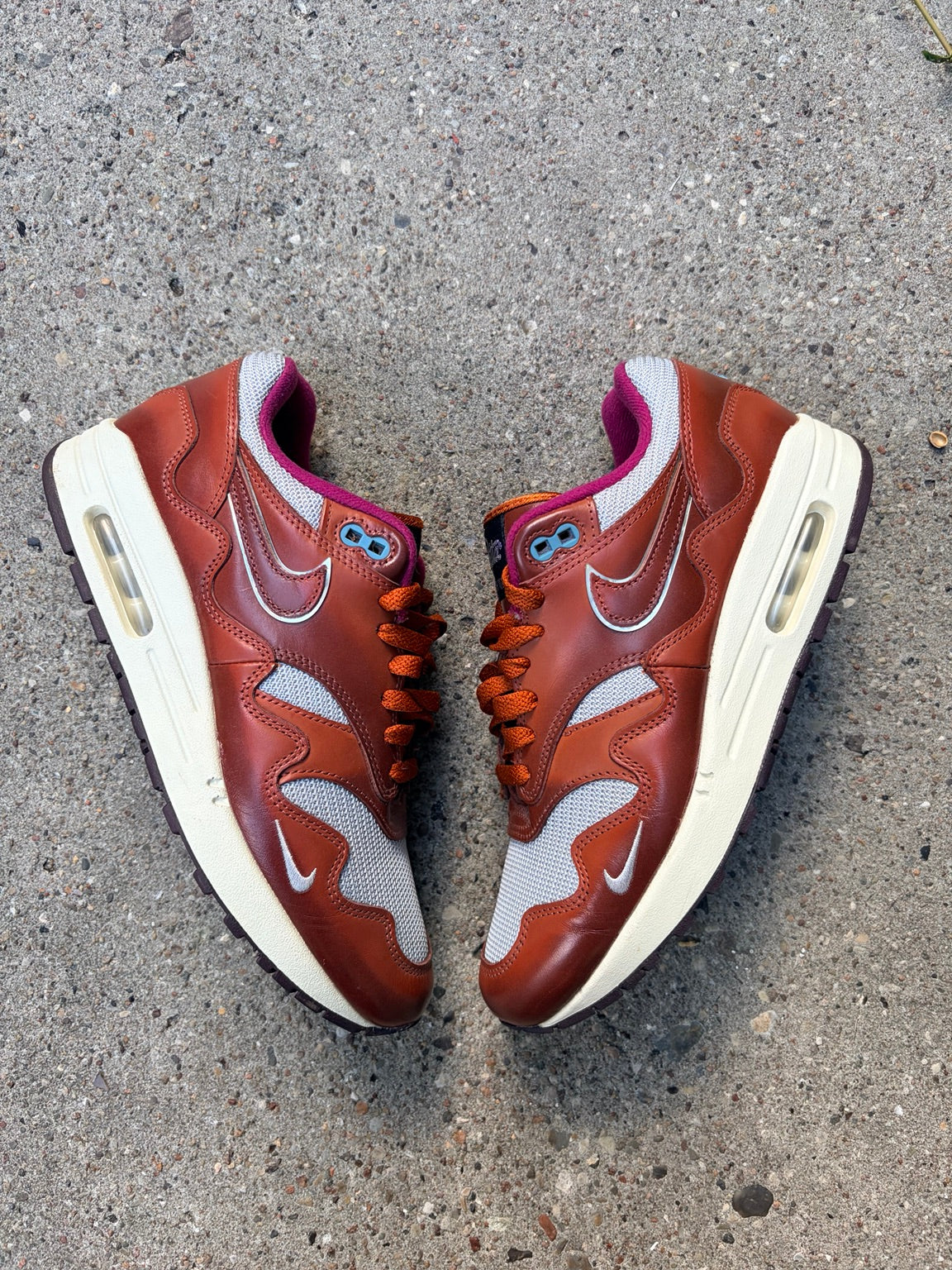 Originalfoto af Nike x Patta Air Max 1 med bølgede paneler