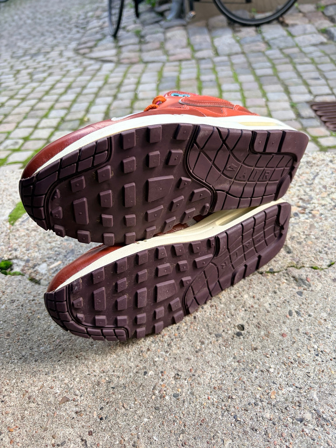 Ydersåler på Nike x Patta Air Max 1