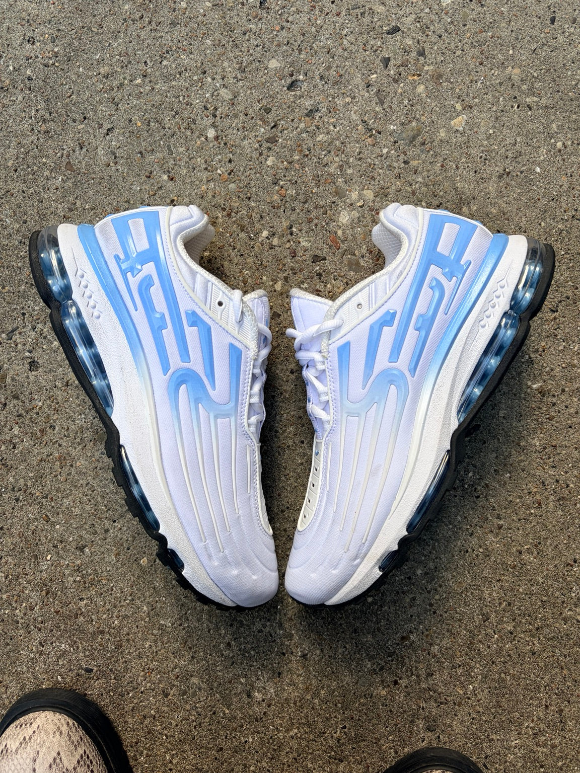 Nike x Supreme Air Max 2001 Air Ecstasy hvid og lyseblå EU 42,5 – begge ydersider