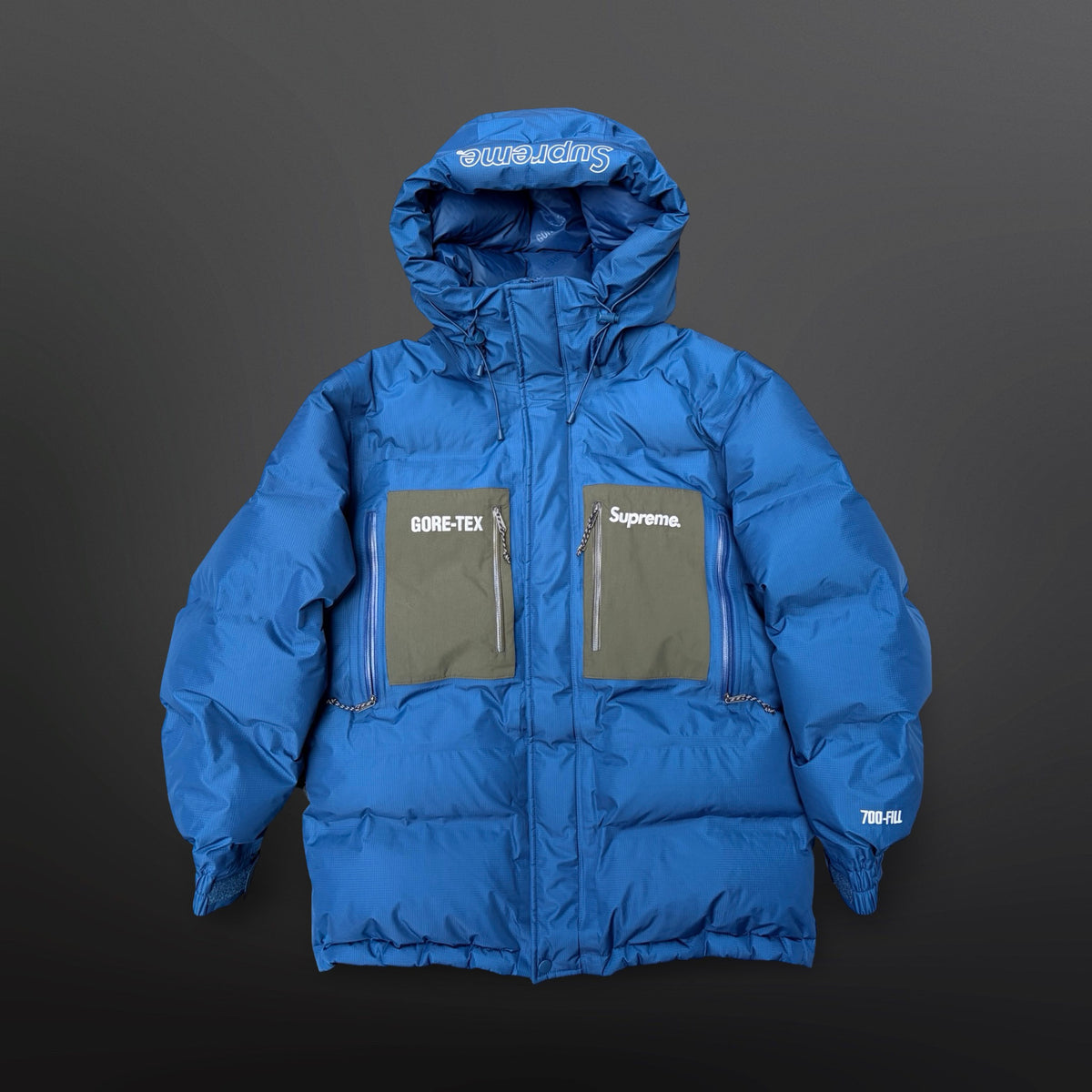 Supreme GORE-TEX 700-Fill dunjakke blå – Small, passer Medium, centreret frontfoto